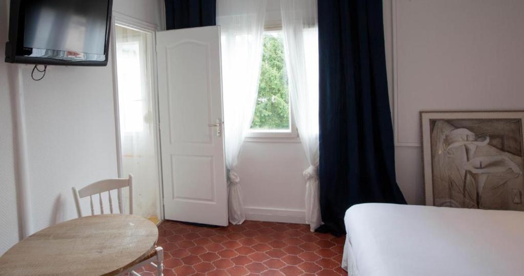 Moodz Hotel Vienne Pont-Eveque Buitenkant foto