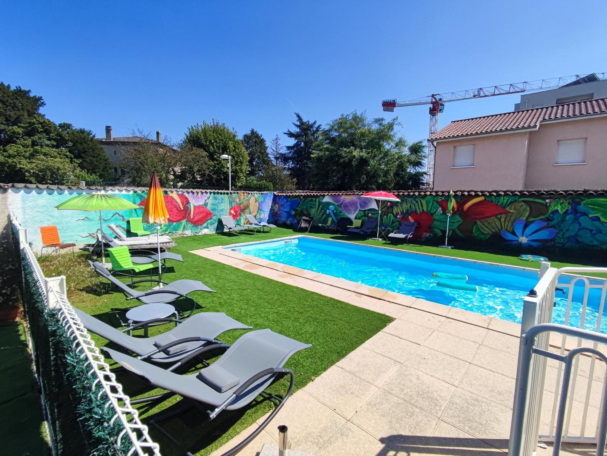 Moodz Hotel Vienne Pont-Eveque Buitenkant foto