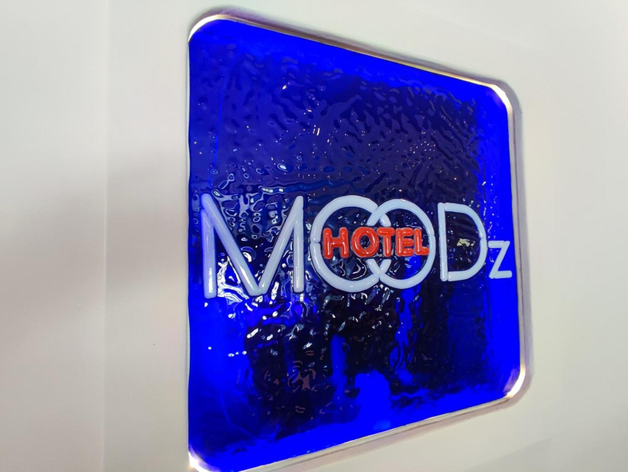 Moodz Hotel Vienne Pont-Eveque Buitenkant foto
