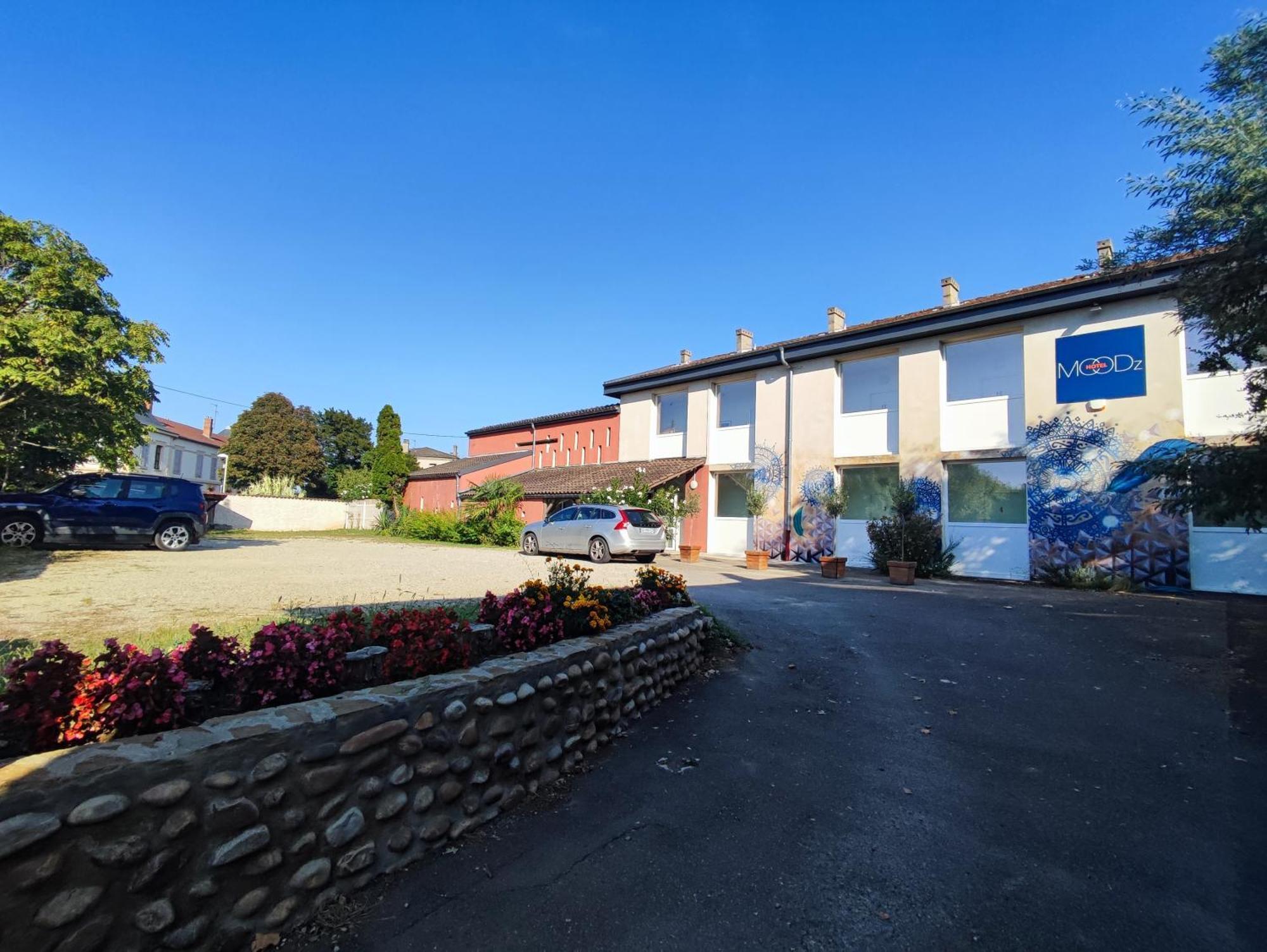 Moodz Hotel Vienne Pont-Eveque Buitenkant foto