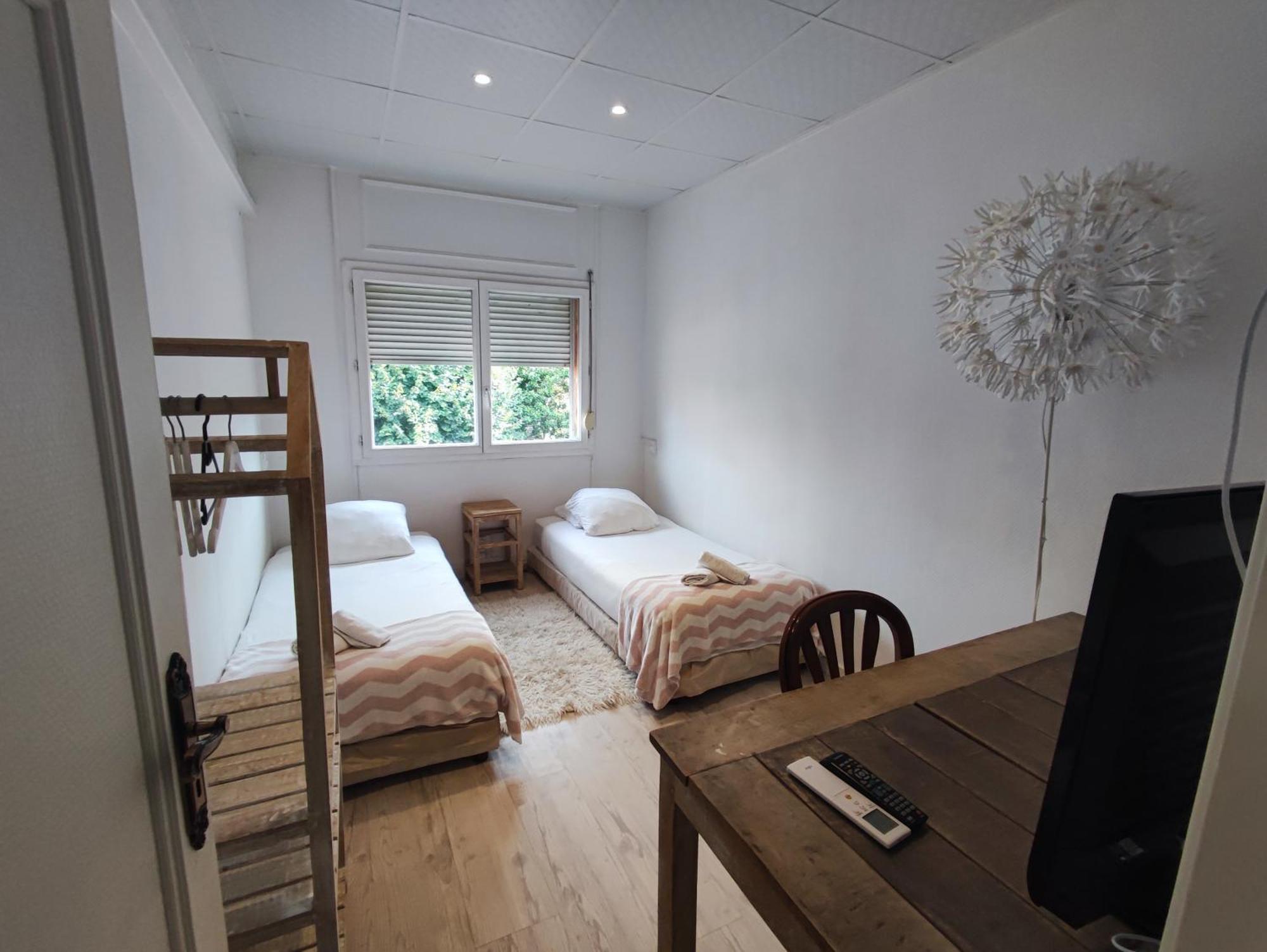 Moodz Hotel Vienne Pont-Eveque Buitenkant foto